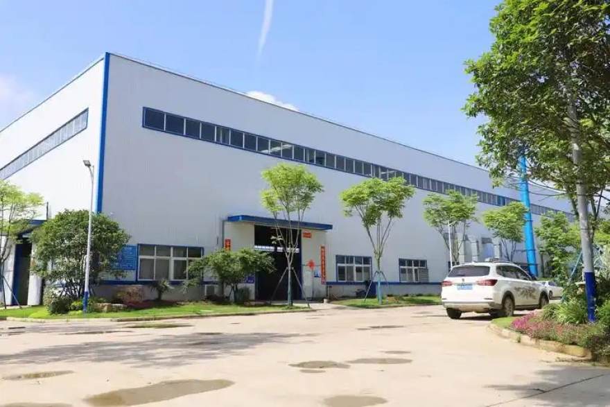 从板凳到解说席：一个业余篮球教练的赛程笔记